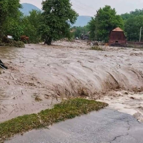 Hidrologii emit noi avertizări de inundații pentru zone din țară
