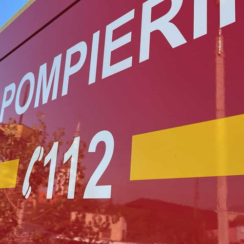 Pompierii din Blaj au intervenit pentru salvarea unui cal blocat în râul Tarnava Mică