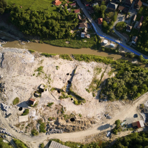 Specialiști internaționali caută soluții pentru evacuarea apei din galeriile inundate ale salinei Praid