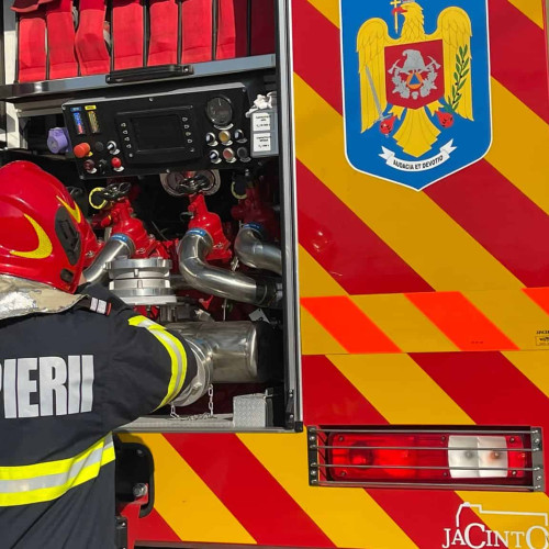 Accident rutier între două autoturisme la Aiud, intervenție a pompierilor