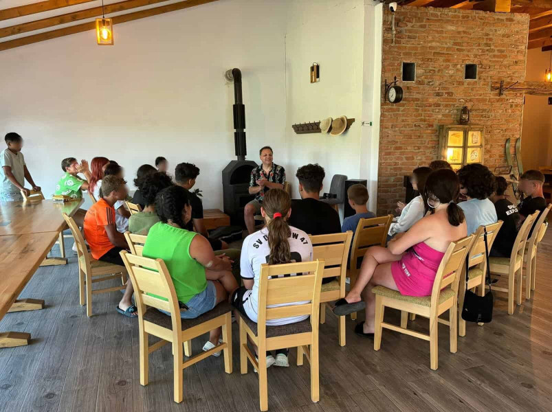 75 tineri din Alba participă la tabere naționale de vară și sociale