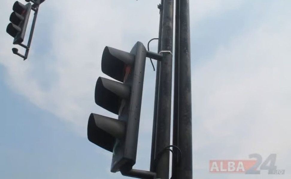 Primăria Alba Iulia demarează proiectul pentru montarea semaforului la Calea Moților