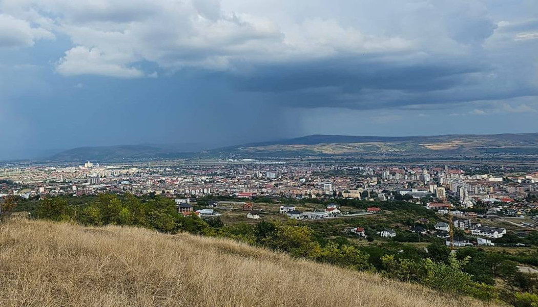 Vreme variabilă în Alba în weekendul 12-14 septembrie, averse și soare