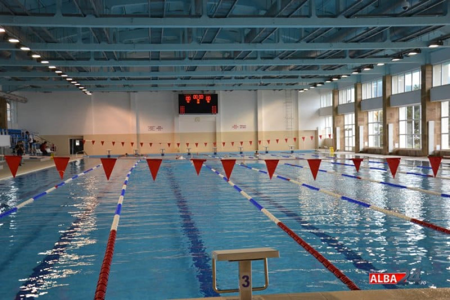 Bazinul olimpic din Alba Iulia închis pentru turneul de polo juniori U18