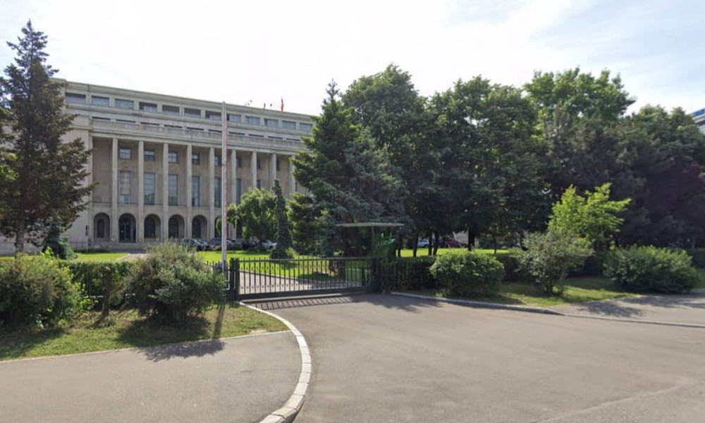 Guvernul discută reducerea posturilor și eficientizarea administrației locale