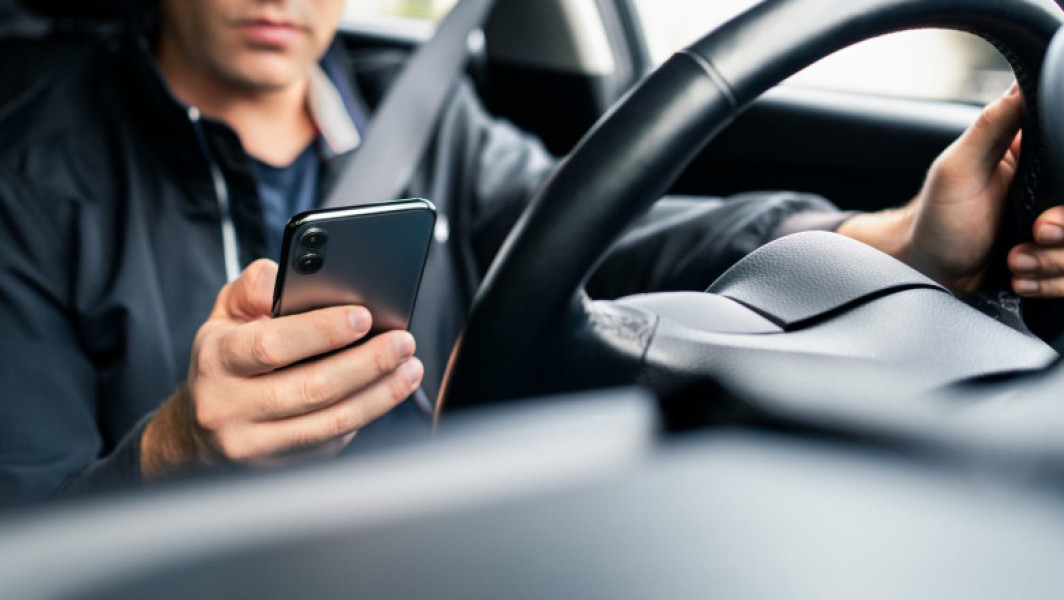 Cinci administratori de firme de ride sharing trimiși în judecată pentru evaziune fiscală